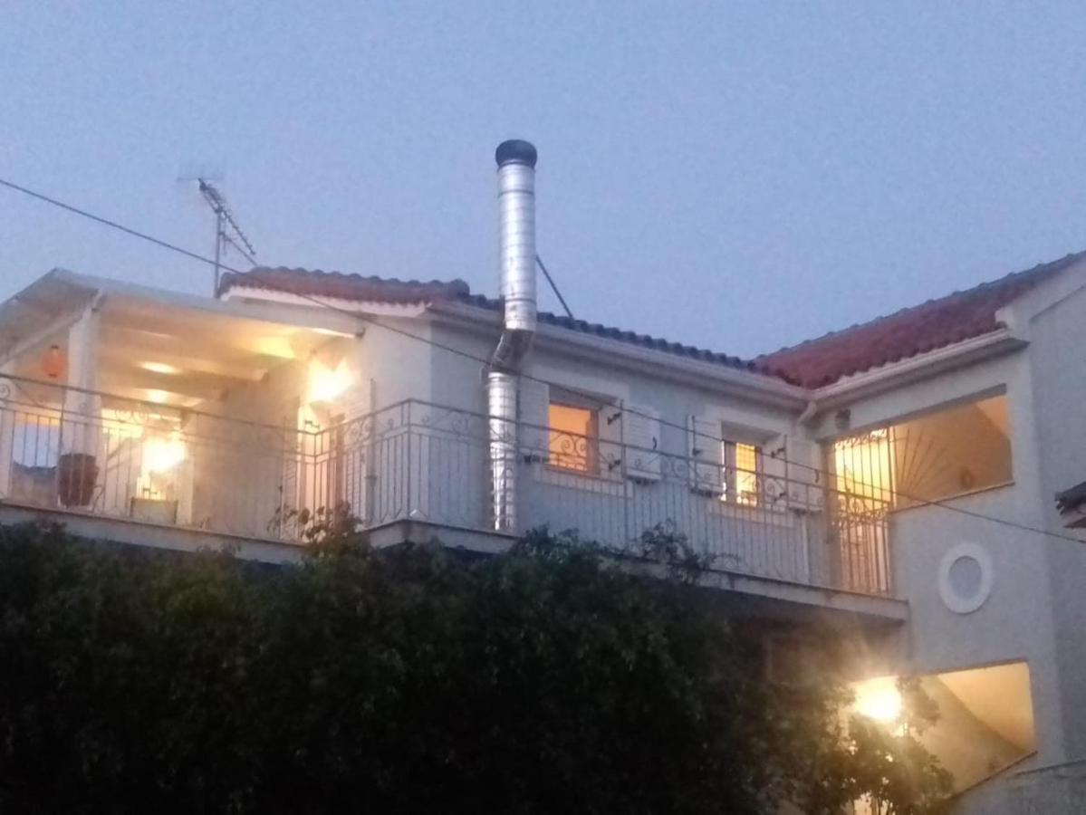 Apartment In Argostoli With Stunning Sea Views Exterior foto